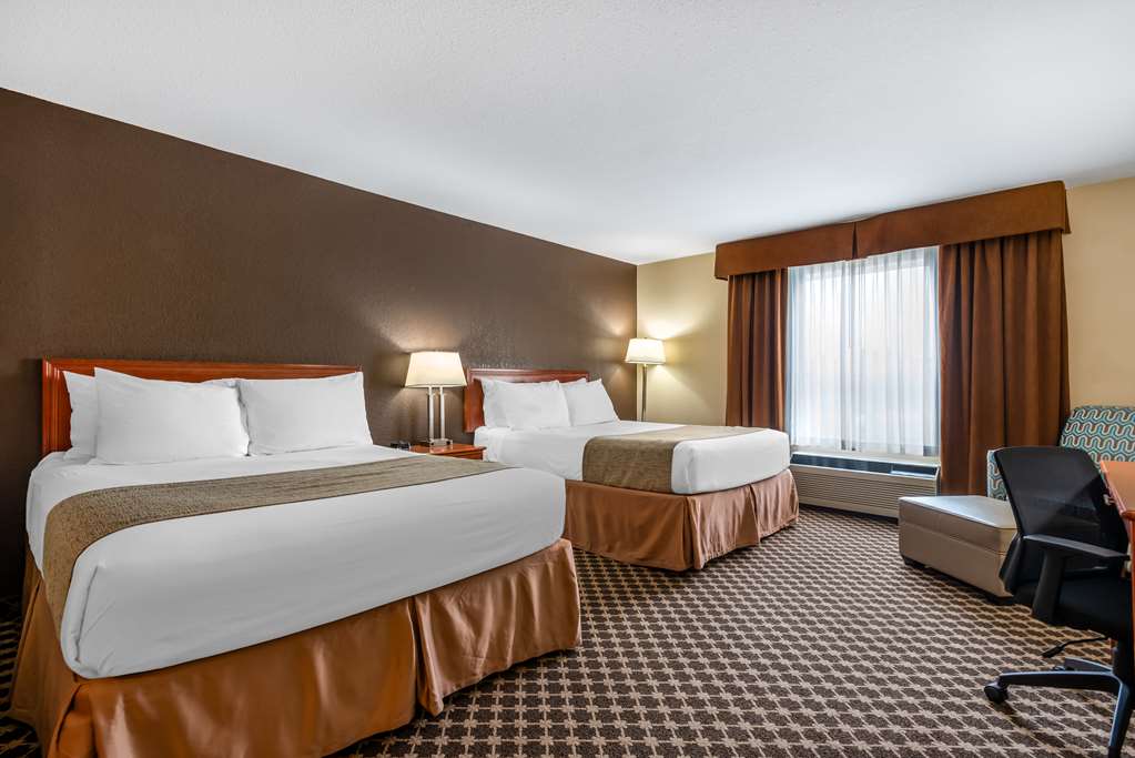 Фото Best Western Strathmore Inn
