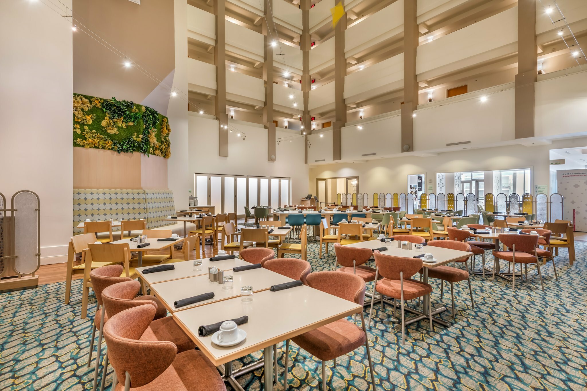 Фото Holiday Inn Orlando - Disney Springs Area, an Ihg Hotel