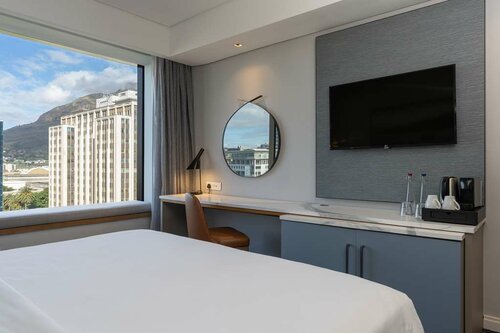 Гостиница Radisson Hotel Cape Town Foreshore в Кейптауне