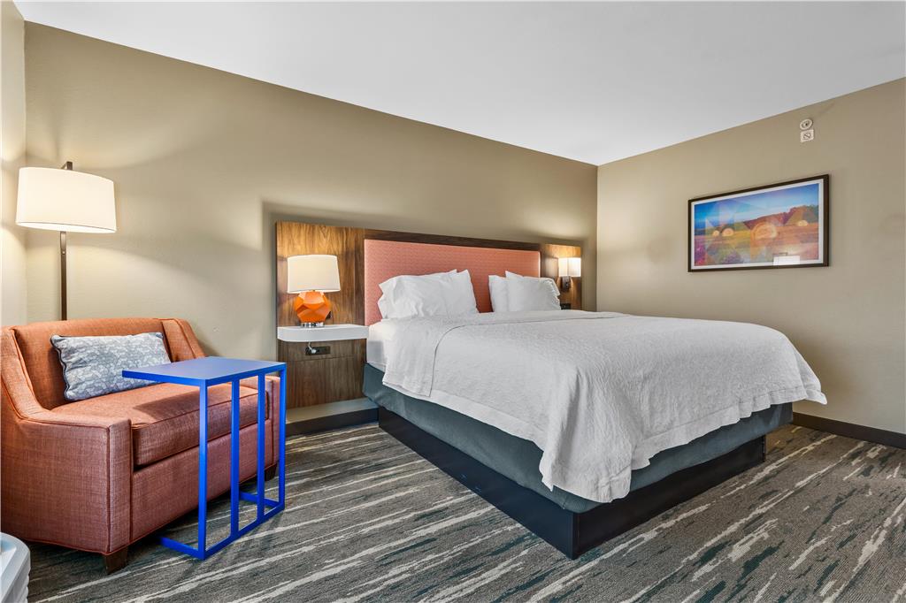 Фото Hampton Inn Temple