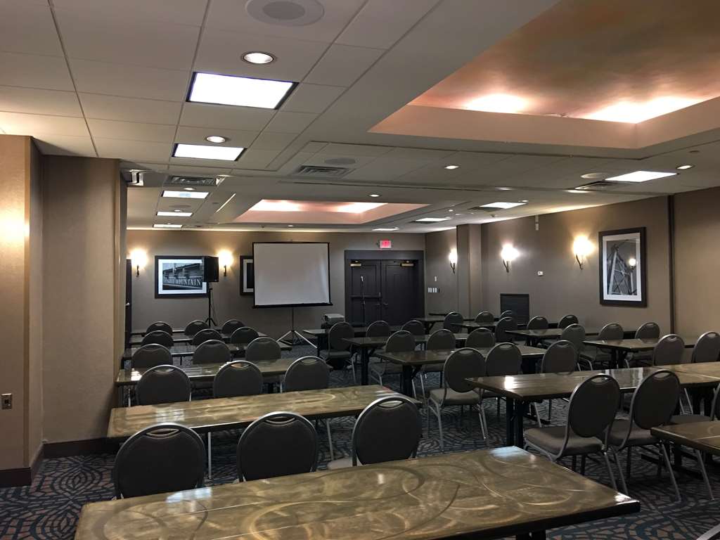 Фото Best Western Plus Kingston Hotel And Conference Center