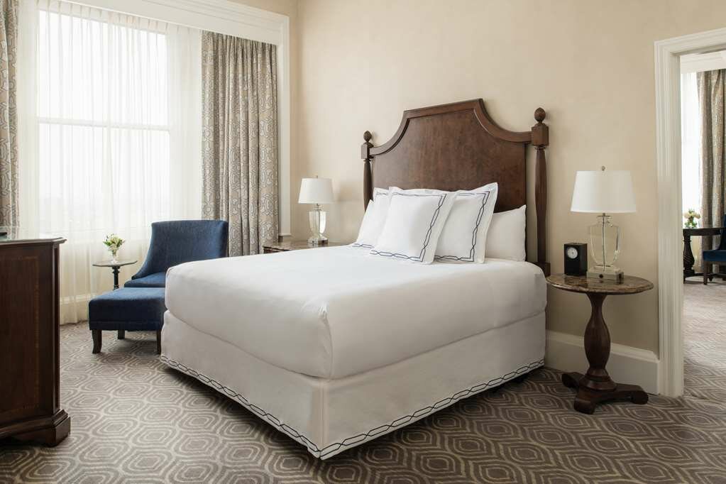 Фото The Roosevelt New Orleans, A Waldorf Astoria Hotel