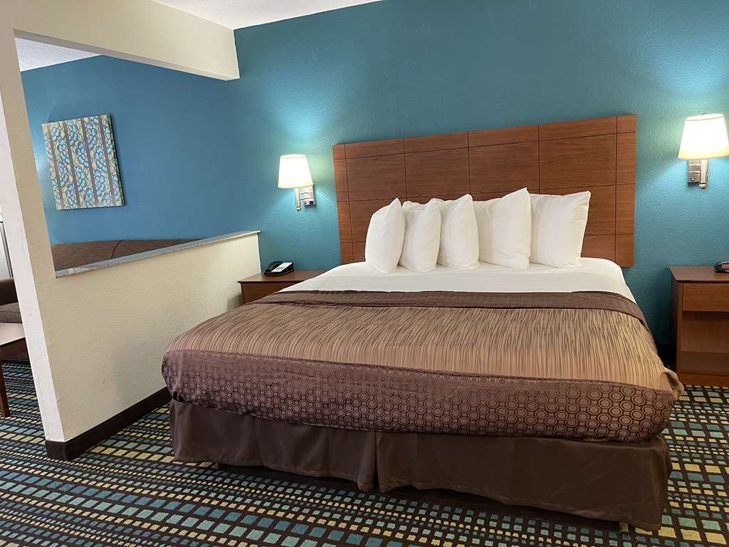 Фото Best Western Tallahassee-Downtown Inn & Suites
