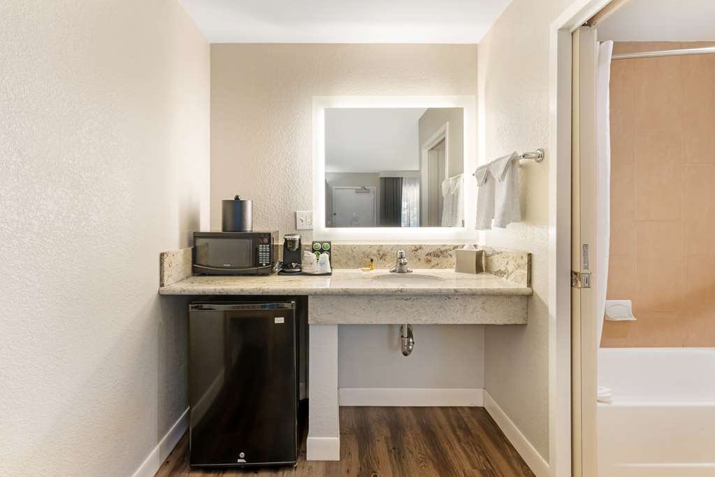 Фото Best Western Plus Rancho Cordova Inn