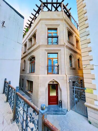 Гостиница Parliament Hotel & Restaurant в Баку