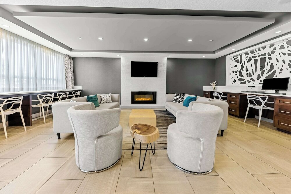 Фото Best Western Plus Airdrie Gateway