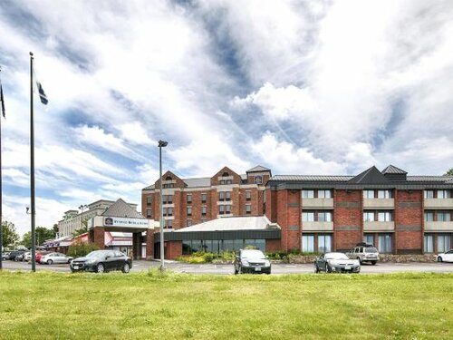 Внешний вид отеля Best Western Plus Portsmouth Hotel & Suites в Портсмуте, фото 4