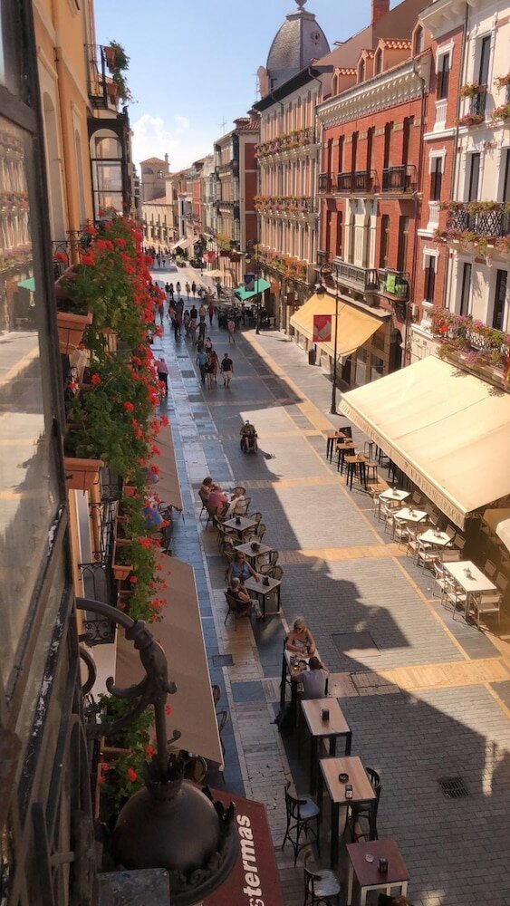 Фото Hostal Albany