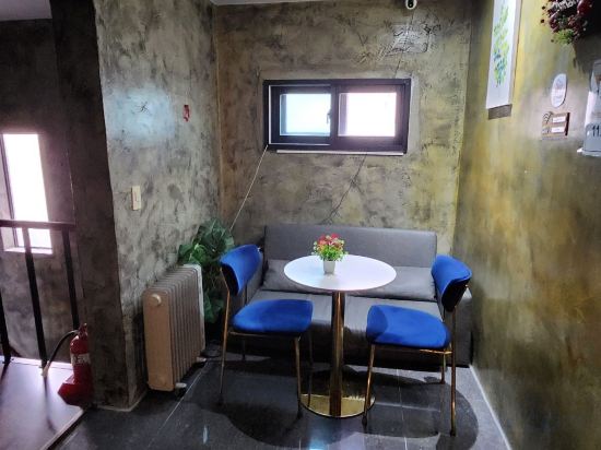 Фото Red Guest House