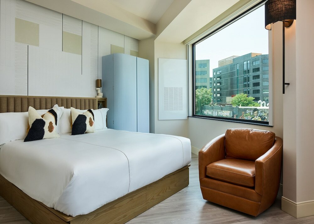 Фото Catbird Hotel