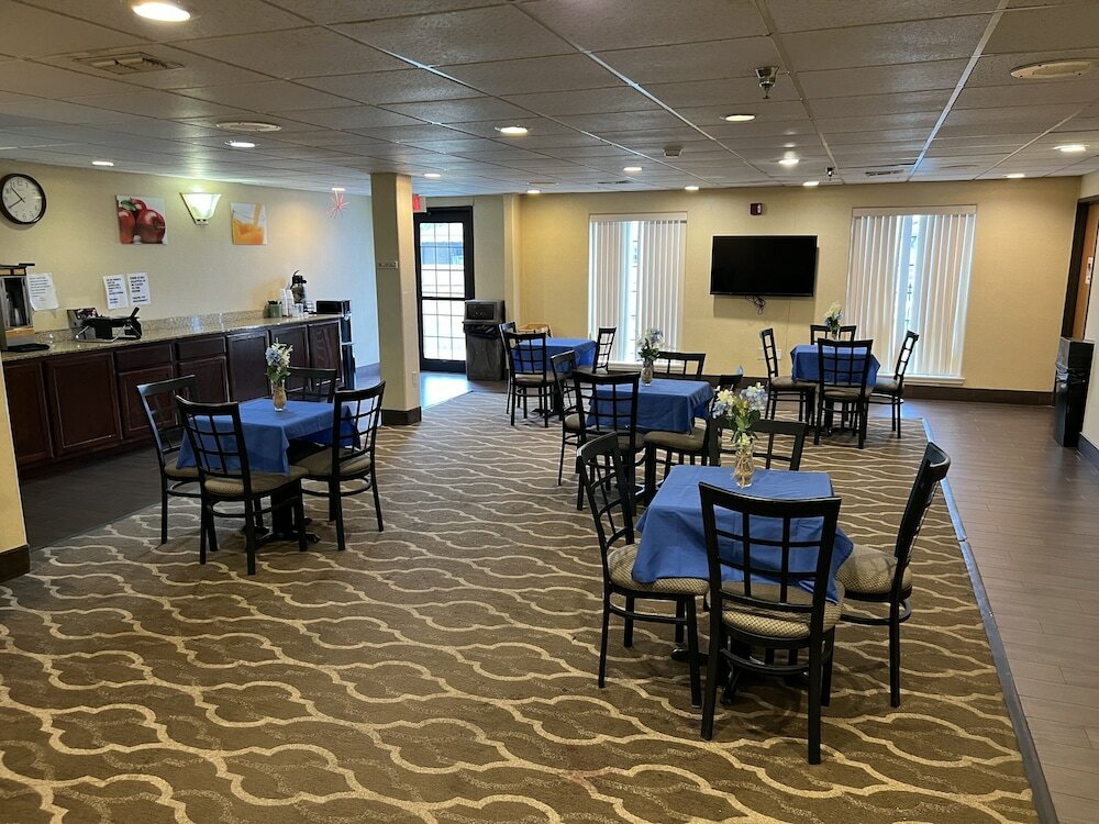 Фото Americas Best Value Inn Pharr