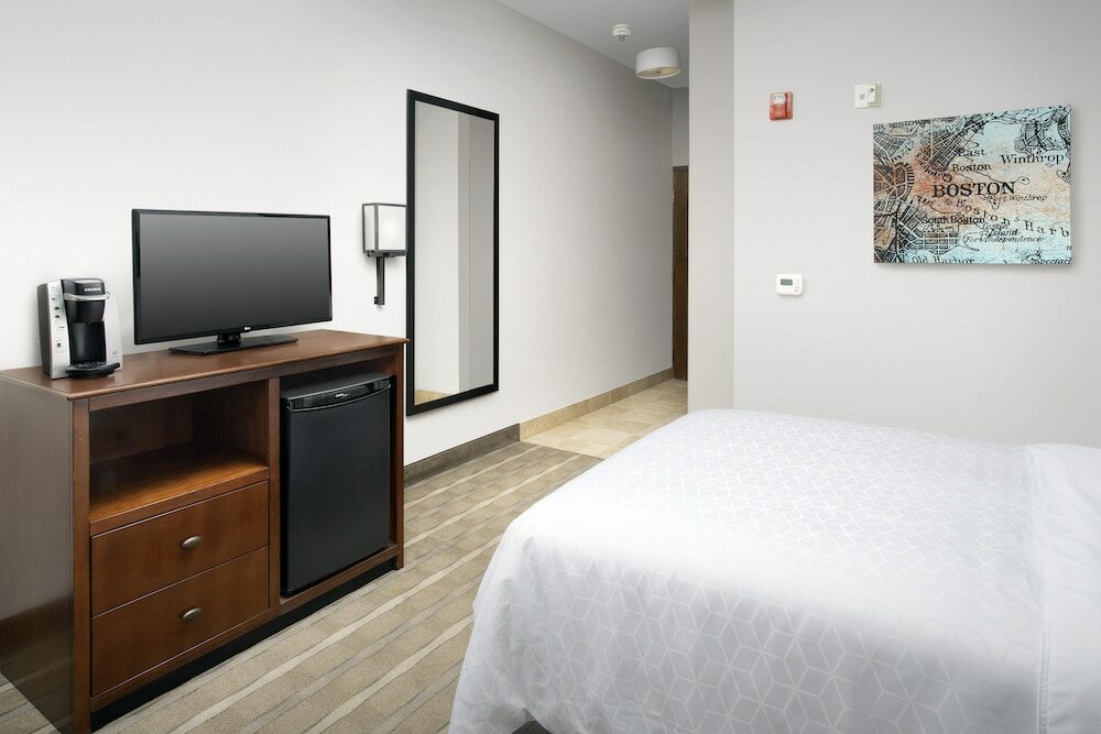 Фото Holiday Inn Express Boston North Woburn by Ihg