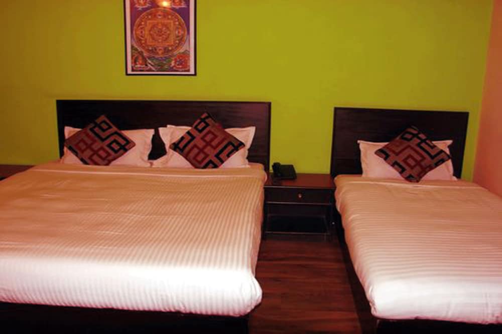 Фото Cascade Hotel