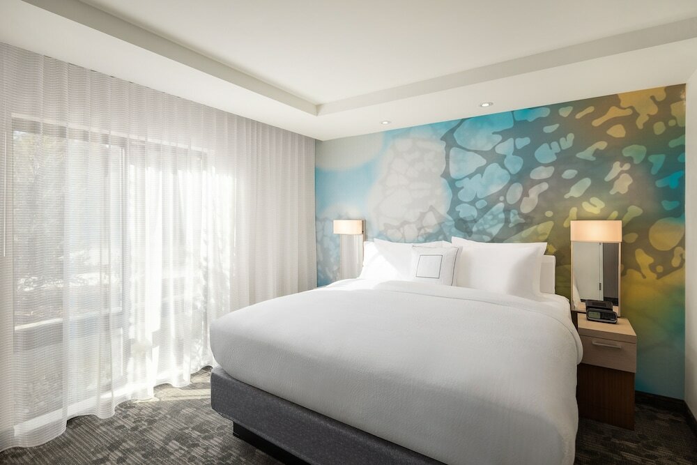 Фото Courtyard by Marriott Seattle Northgate