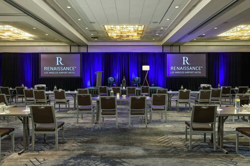 Фото Renaissance Los Angeles Airport Hotel