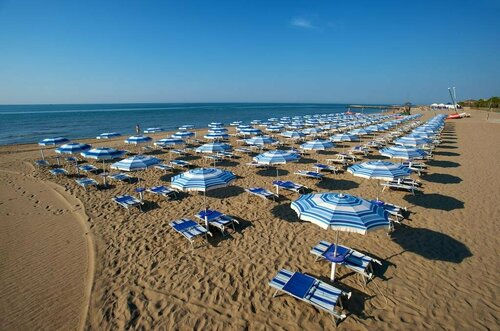 Гостиница Europa Camping Village в Каваллино-Трепорти