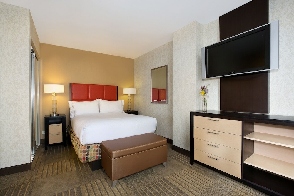 Фото Holiday Inn Express Denver Downtown, an Ihg Hotel