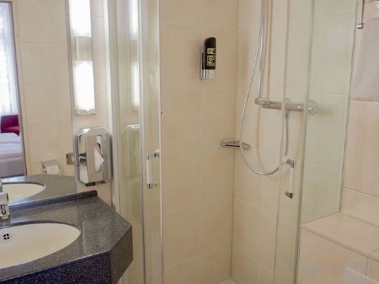 Фото Hotel Lumen am Hauptbahnhof