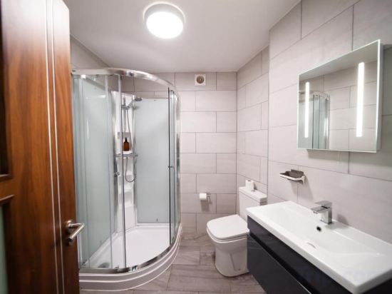 Фото Oyo The Arch, Wembly Stadium