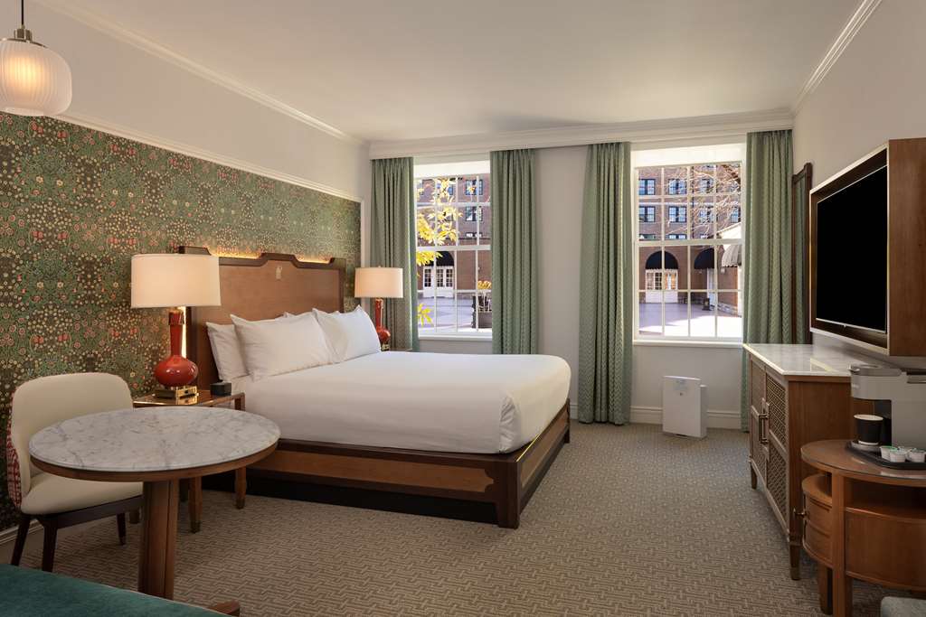 Фото Hotel Roanoke & Conference Ctr, Curio Collection by Hilton