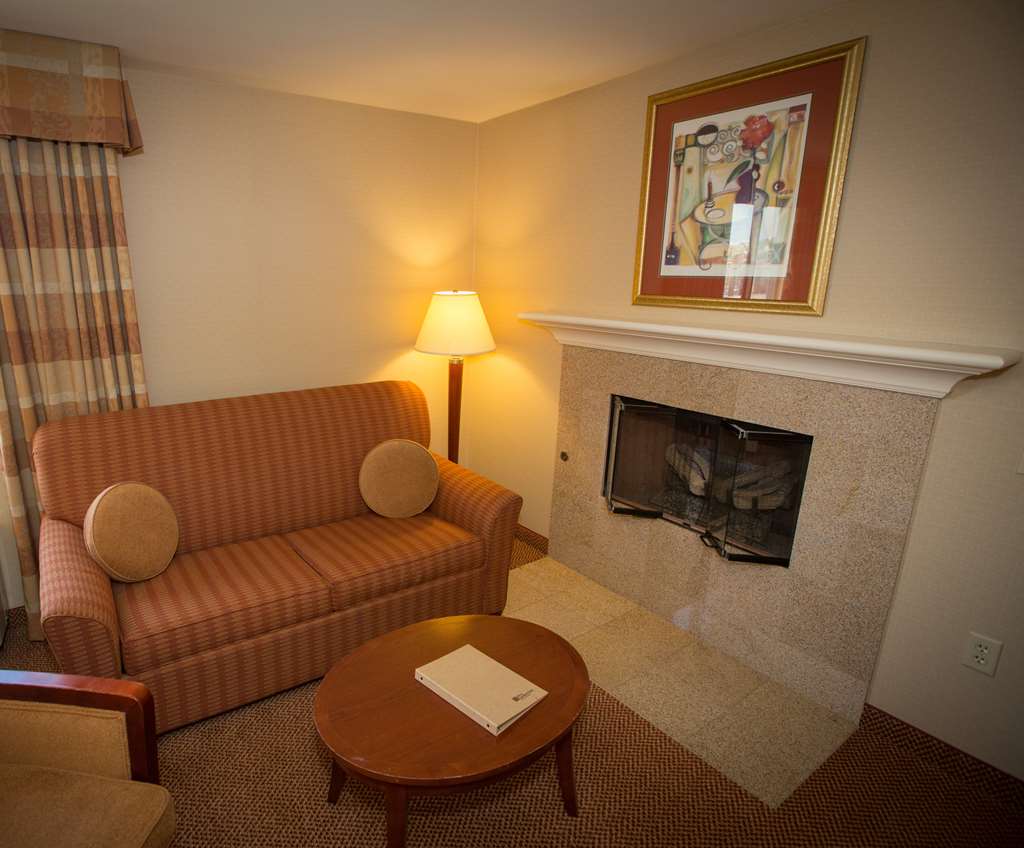 Фото Hilton Garden Inn Los Angeles Montebello