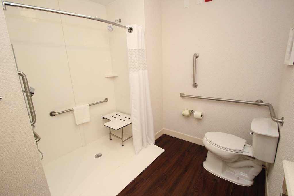 Фото Hampton Inn Suffolk