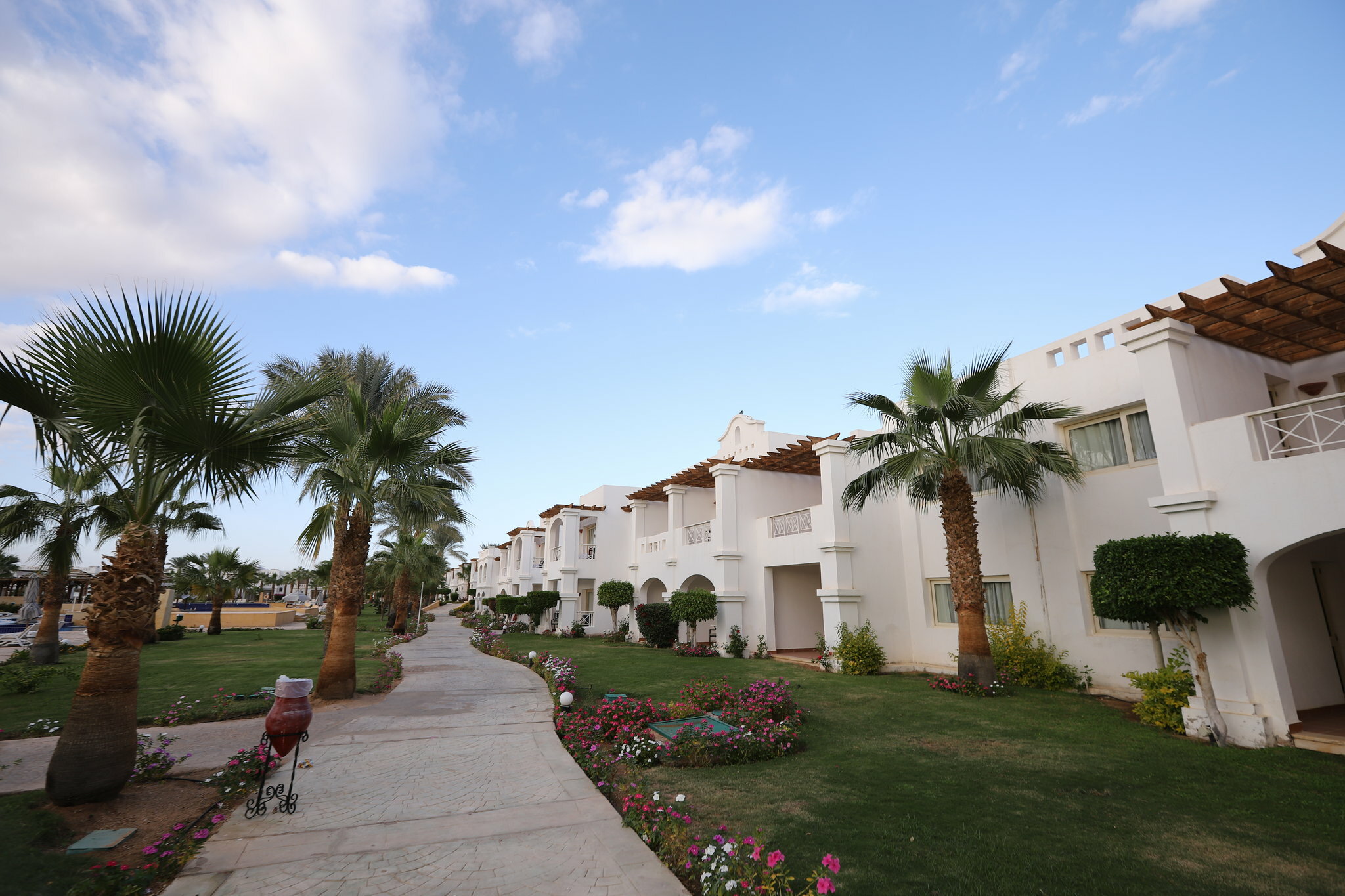Фото Continental Plaza beach Resort