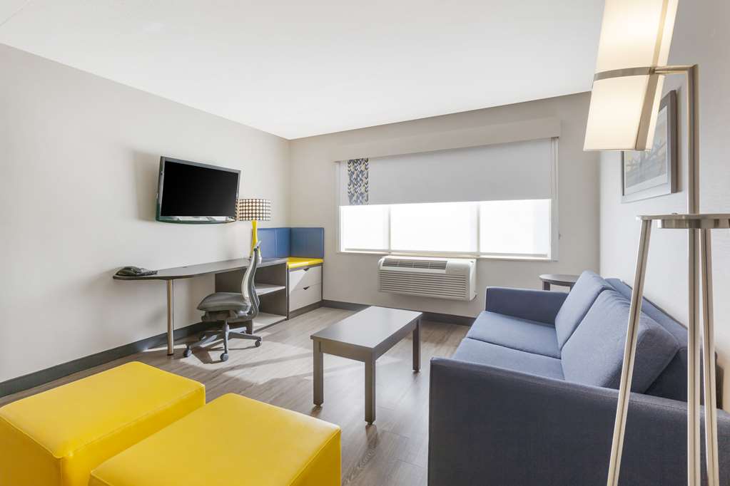 Фото GLō Best Western Mississauga Corporate Centre