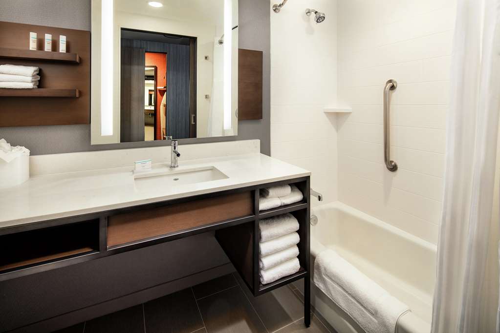 Фото Hilton Garden Inn Sacramento Airport Natomas
