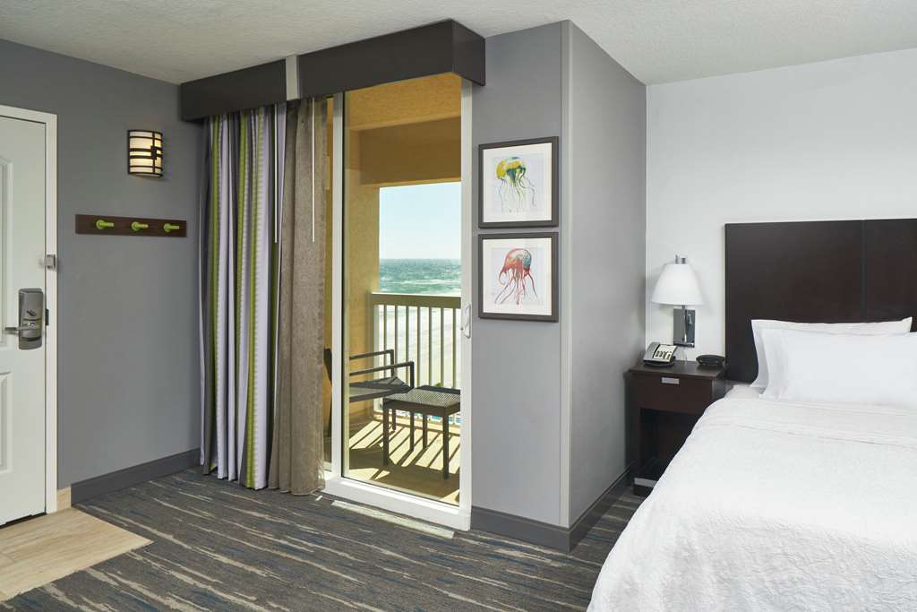 Фото Hampton Inn Daytona Beach/Beachfront