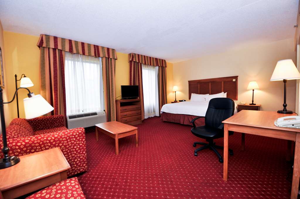 Фото Hampton Inn & Suites Louisville East