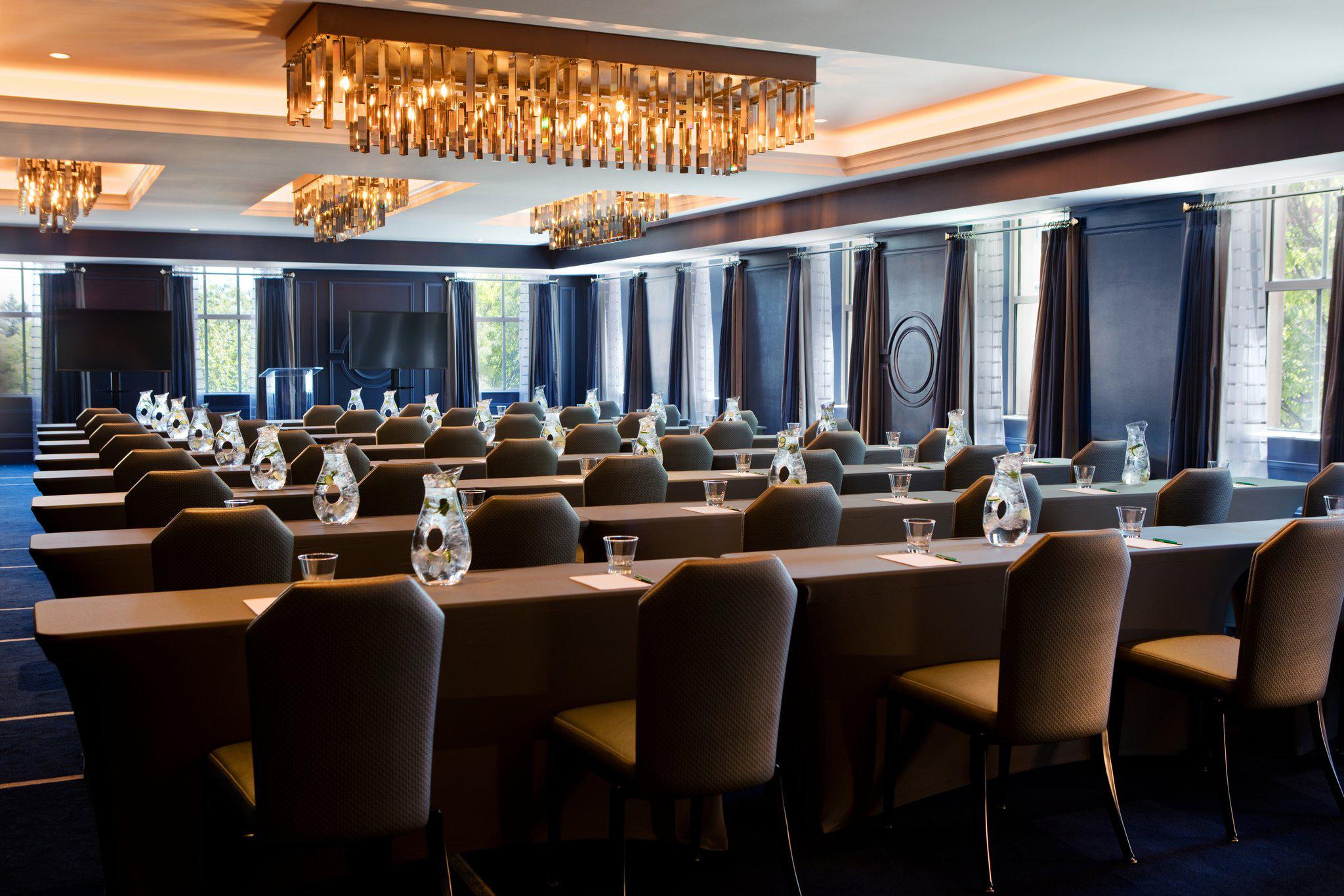 Фото Kimpton Cardinal Hotel, an IHG Hotel