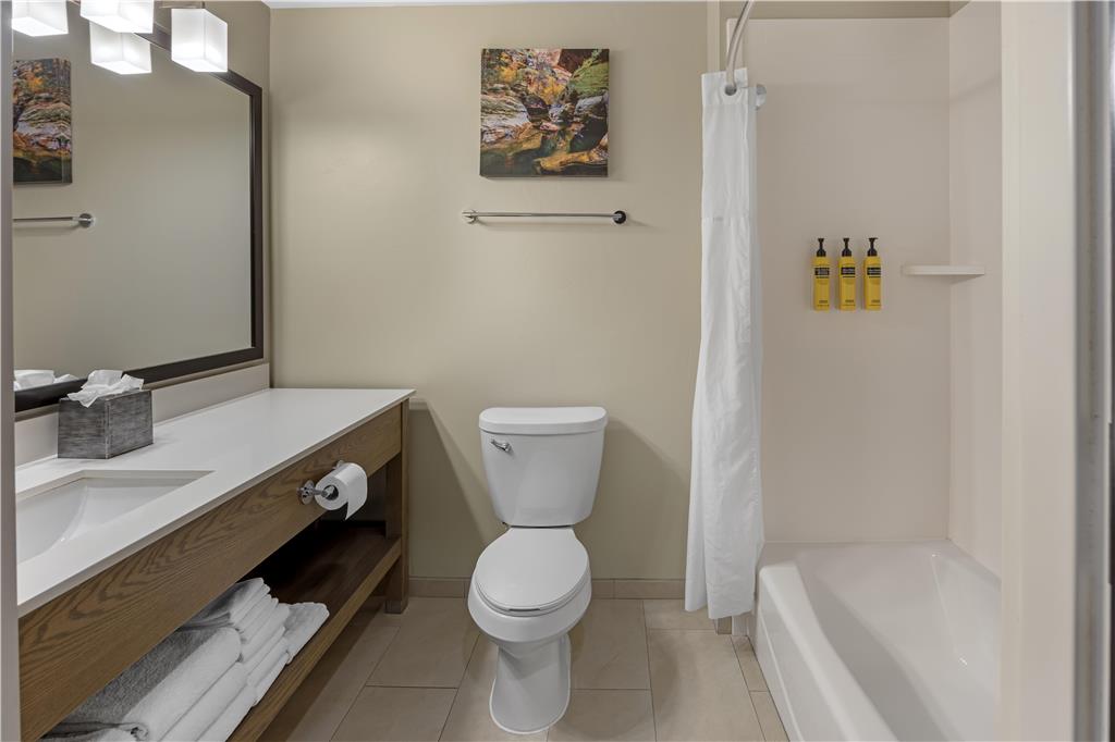 Фото Best Western Plus Zion Canyon Inn & Suites