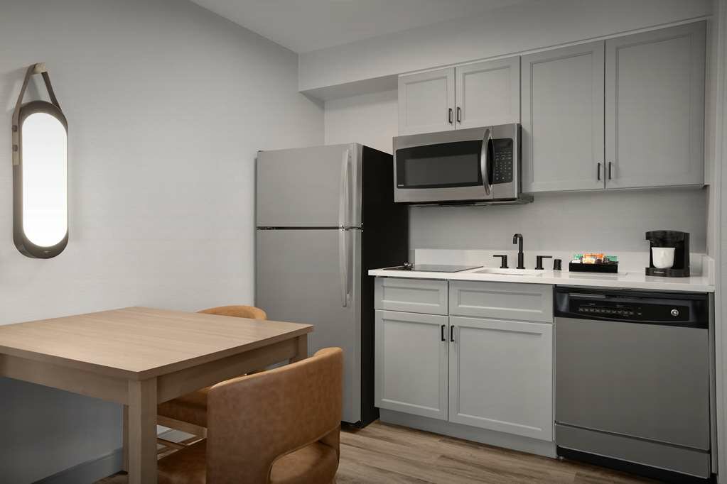 Фото Homewood Suites by Hilton Colorado Springs-North