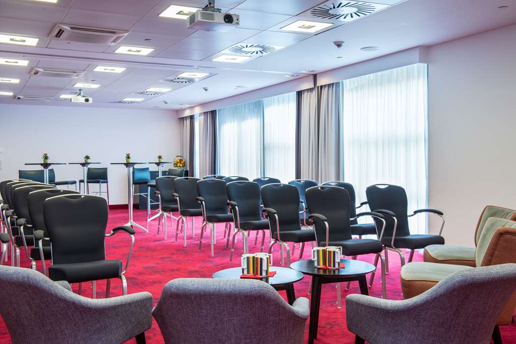 Фото Park Inn by Radisson Luxembourg City