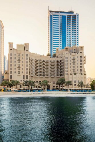 Гостиница Bahi Ajman Palace Hotel в Аджмане
