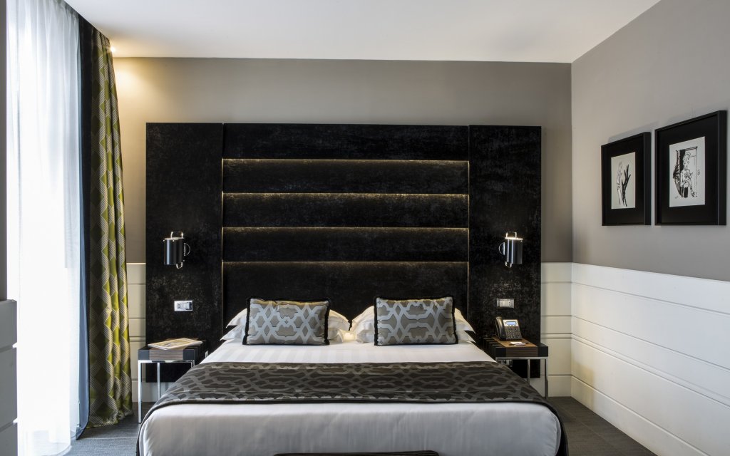 Фото The Glam Hotel