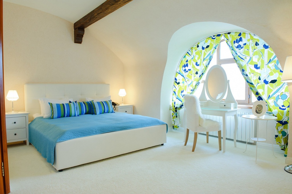 Фото Айнакол