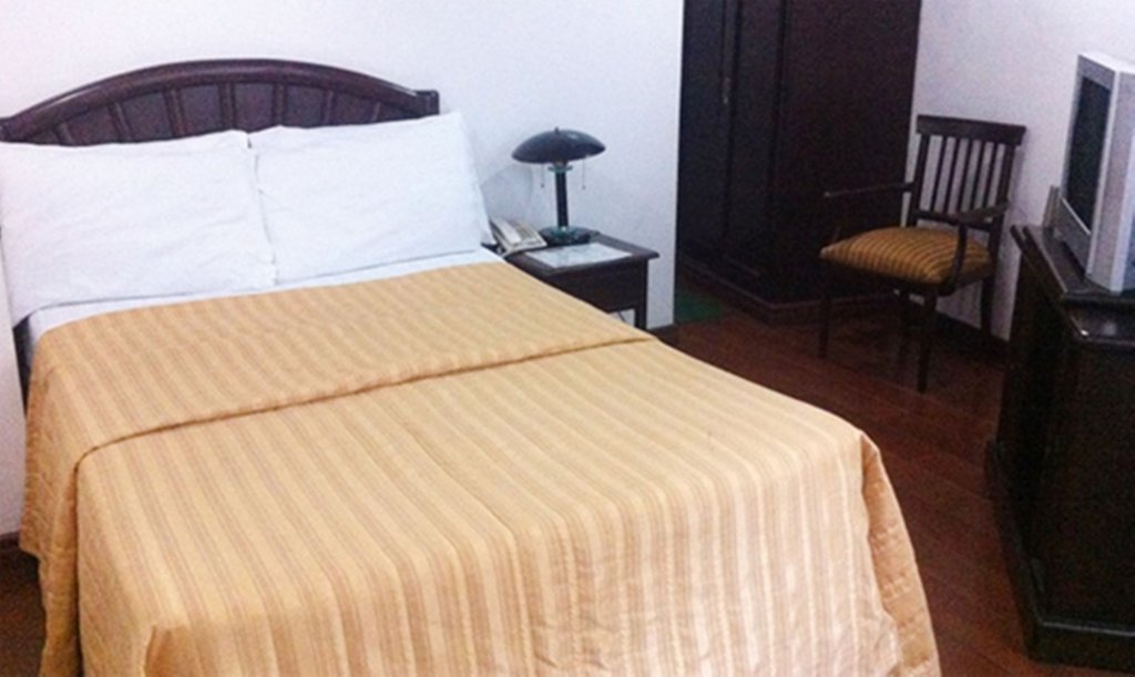 Фото Pines View Hotel