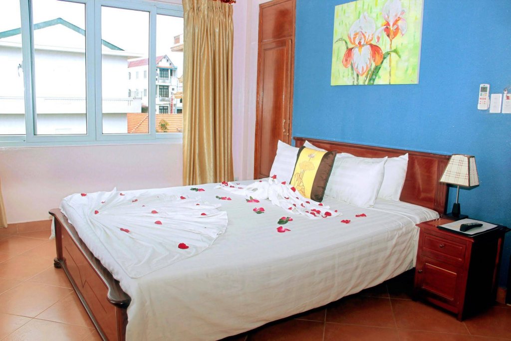 Фото Holiday Diamond Hotel