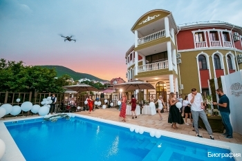 Фото Биография