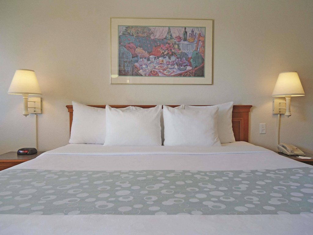 Фото Albuquerque Marriott Pyramid North