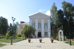 Ochersky Rayonny Dom Kultury (Kommunisticheskaya ulitsa, 6) ، دار الثقافة