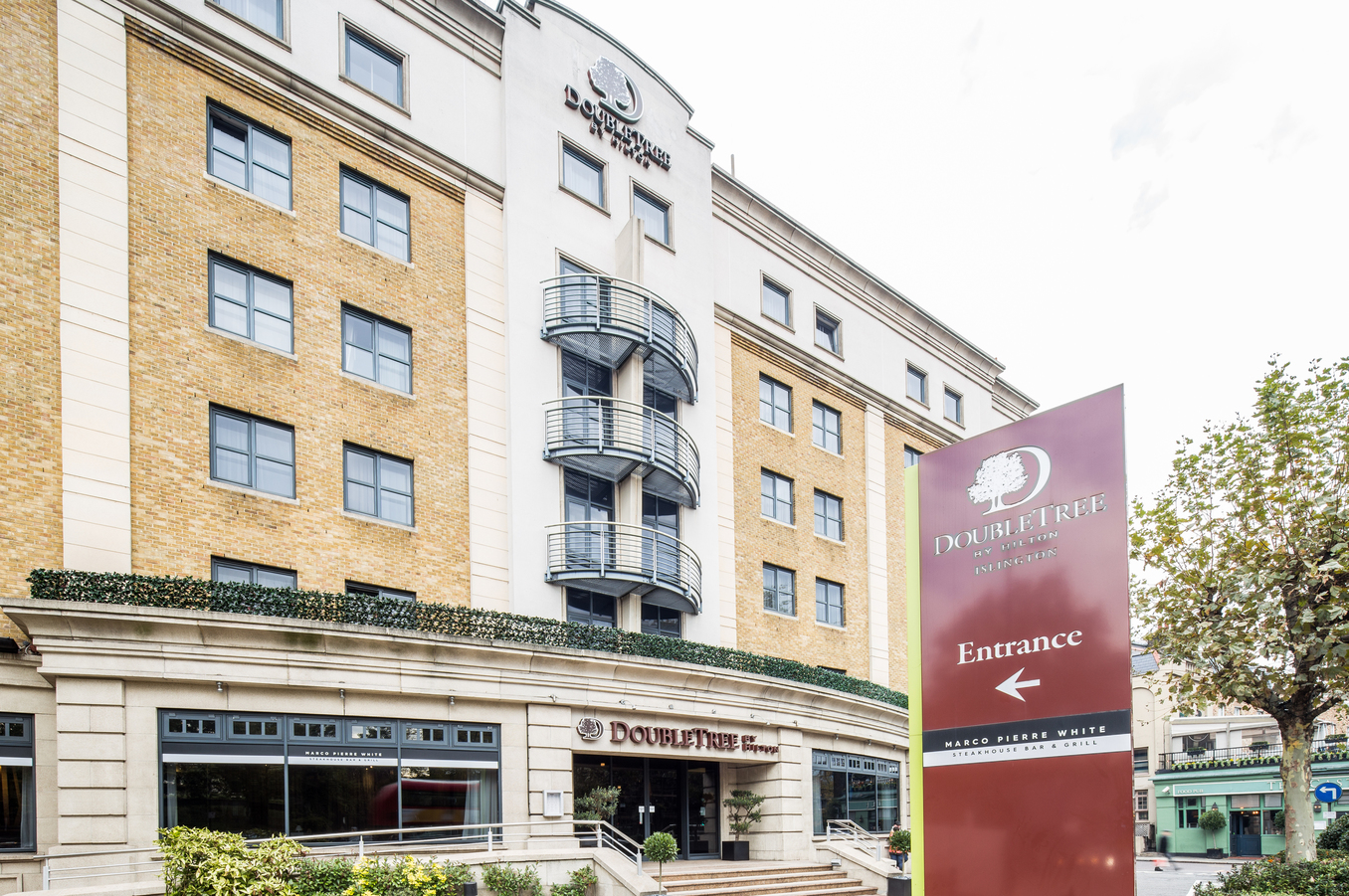 Фото DoubleTree by Hilton London Angel Kings Cross