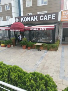 Konak Cafe (Hürriyet Blv., No:155/2, Beylikdüzü, İstanbul), kafe  Beylikdüzü'nden