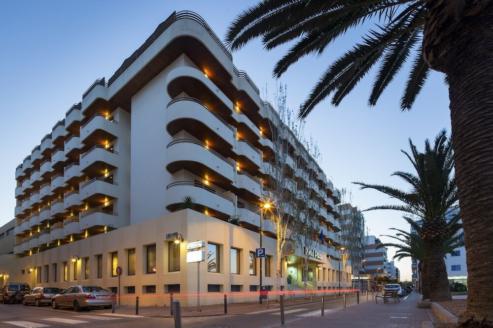 Фото Hotel Royal Plaza