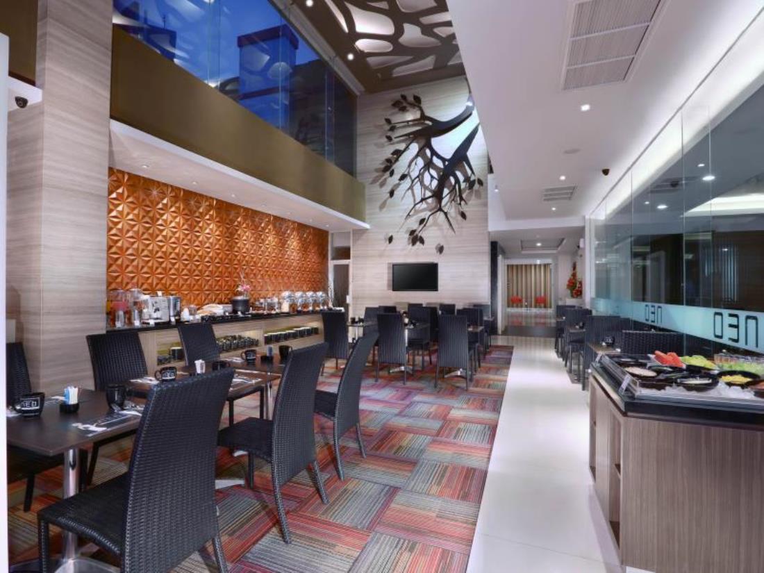 Фото Отель Neo Gubeng