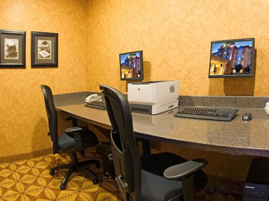 Фото Holiday Inn Express Grande Prairie by IHG