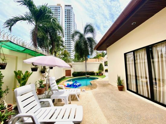 Фото The View Cosy Beach by Pattaya Sunny Rentals