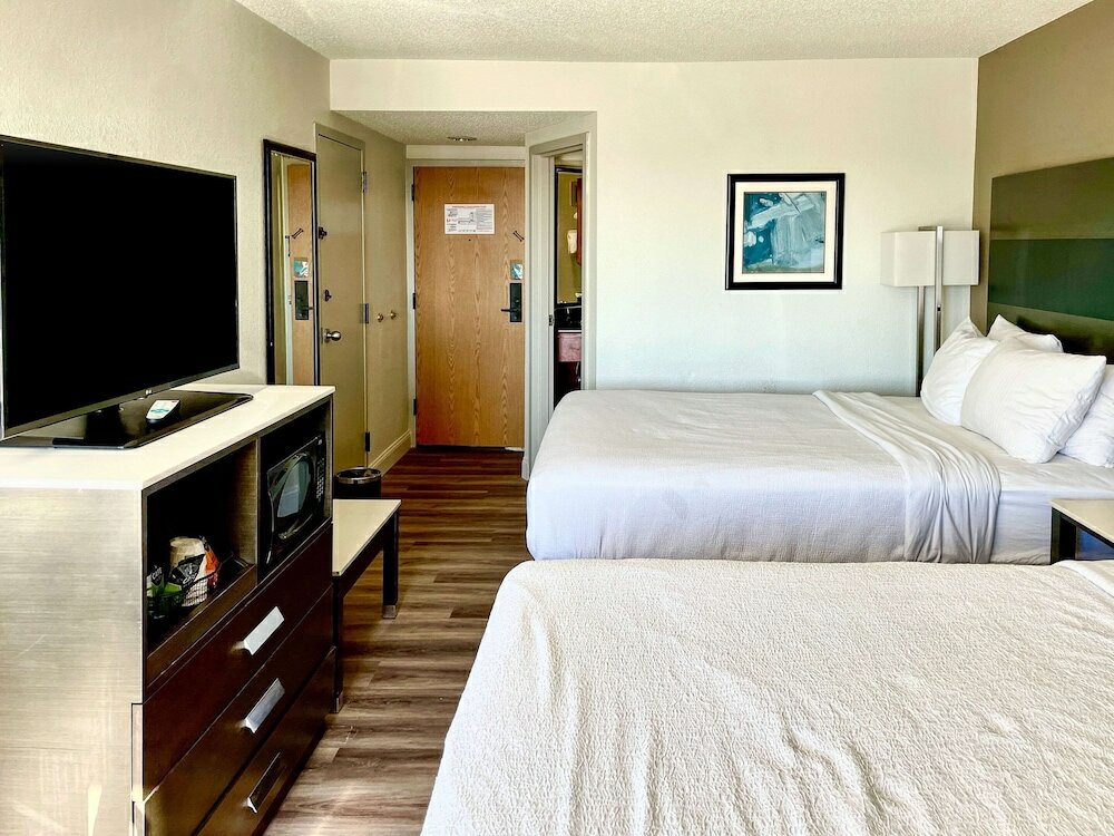 Фото Clarion Pointe